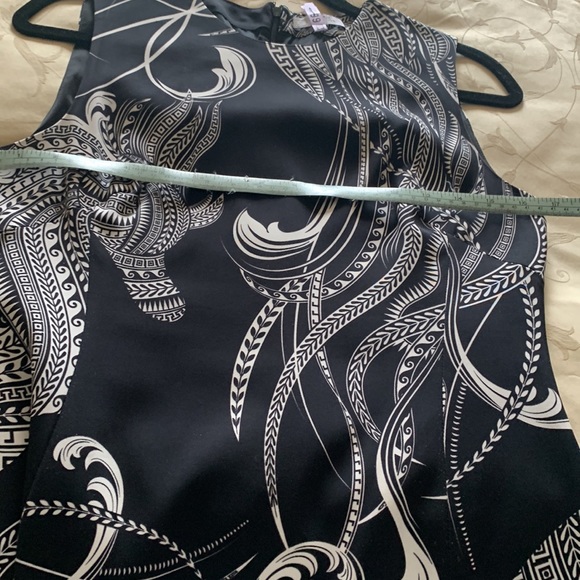 Versace black white print dress - Picture 9 of 10